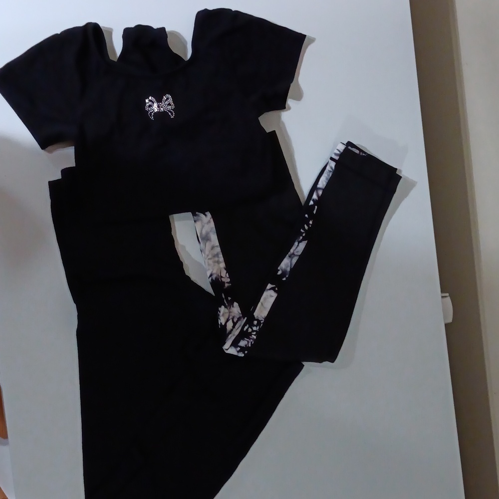 Moret, Tek Gear and Old Navy